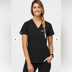 Figs Black Scrub Top